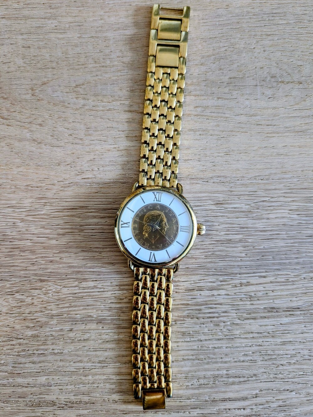 Bellezza Italy Repvbblica Italiana Gold Tone Roman Dial Luxury Coin Watch